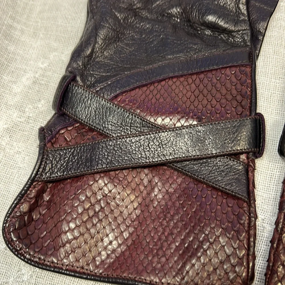Handmade snake skin and natural leather soft buttery gloves